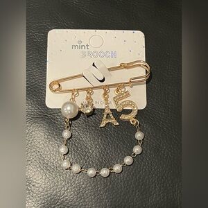 Mint Gold Brooch with Pearl and Crystal Charms